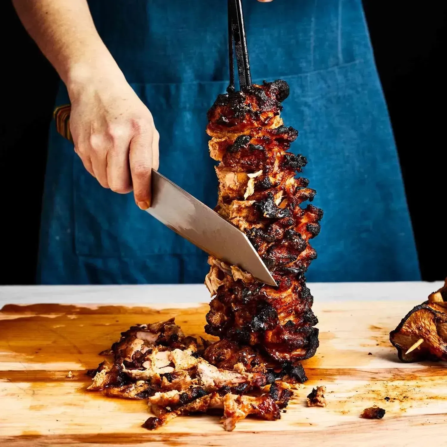 backyard-shawarma-technique-7-carve-VT-MAG0620-1e8bd94599ff464788c4992f0efed051.jpg